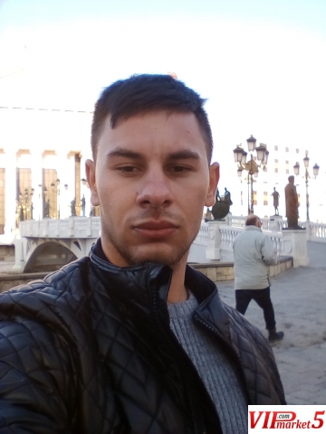 20 godishen decko bara dama za intimni sredbi 20 godishen decko bara dama za intimni sredbi